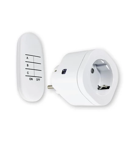 UTIČNICA S DALJINSKIM UPRAVLJAČEM, DOMET30m,13A,3000W,230V