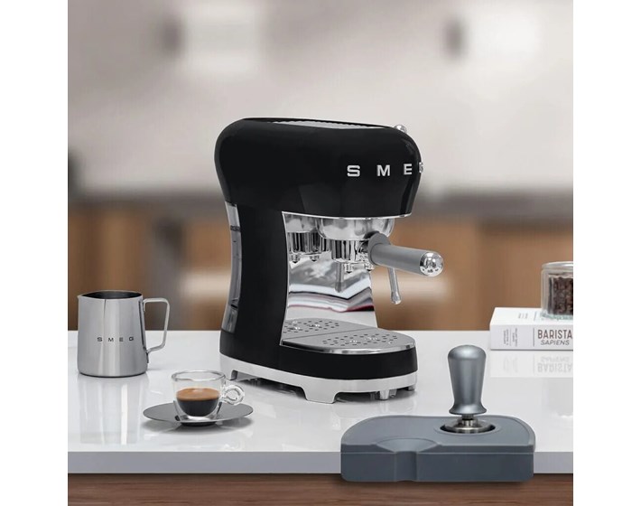 APARAT ZA ESPRESSO KAVU SMEG ECF02BLEU